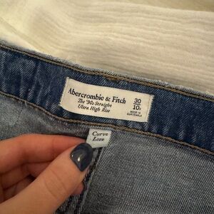 Abercrombie & Fitch Women's Blue Jeans - 90’s Straight Ultra High Rise